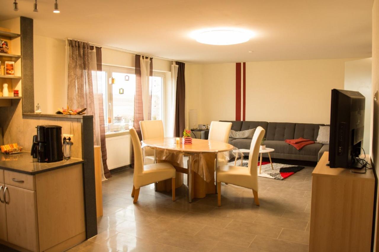 Ferienwohnung Frau Klara Hofheim in Unterfranken Exterior photo