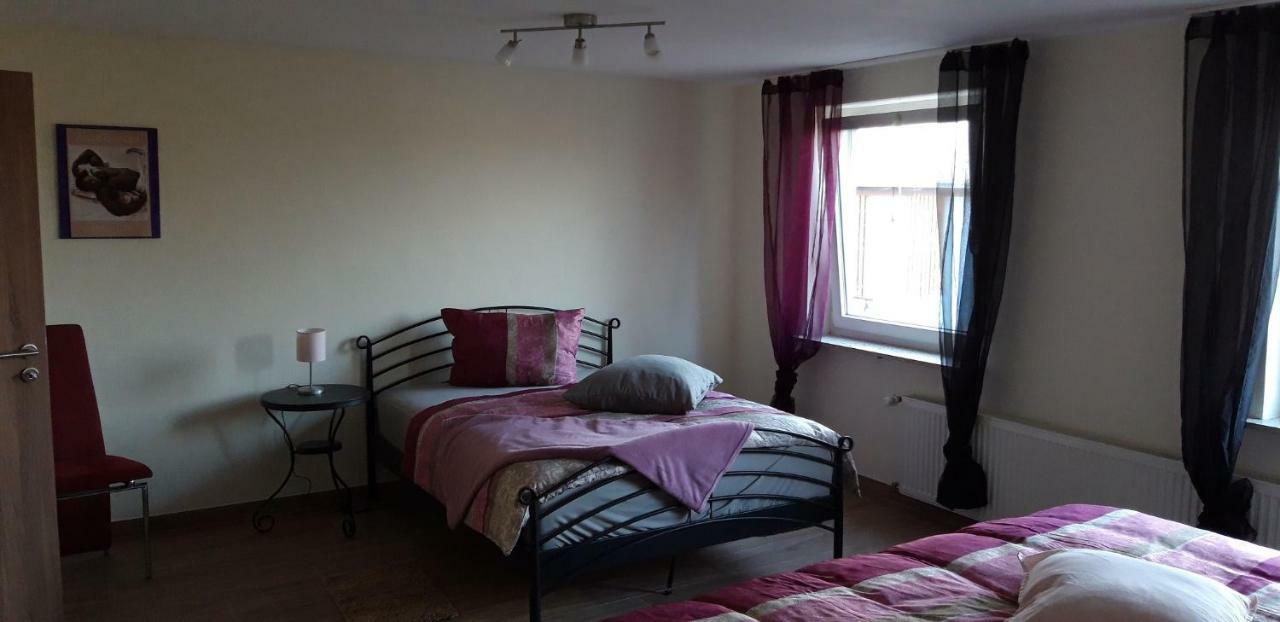 Ferienwohnung Frau Klara Hofheim in Unterfranken Exterior photo